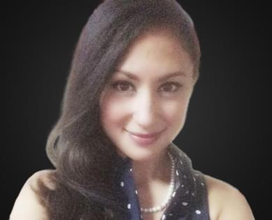 About fauzea shah headshot 2023