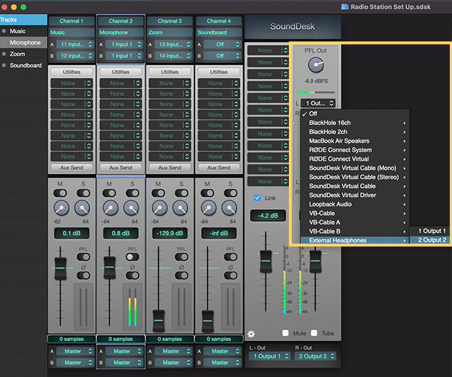 The SoundDesk mixer with the Stereo Output highlighted by a yellow box.